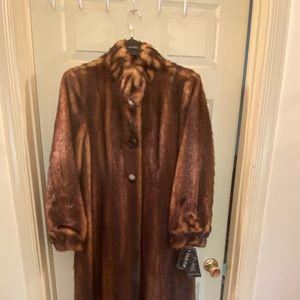 Elegant Pamela McCoy Faux Mink Coat